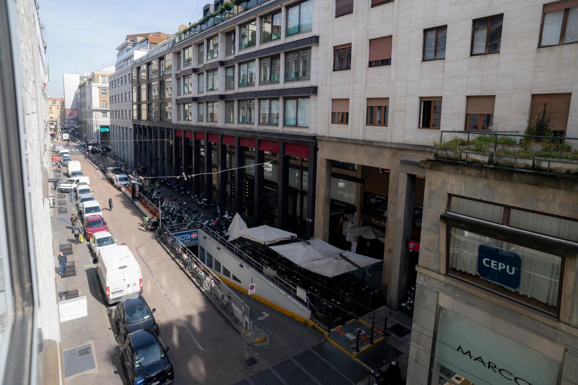 Maison B Milan Bagian luar foto